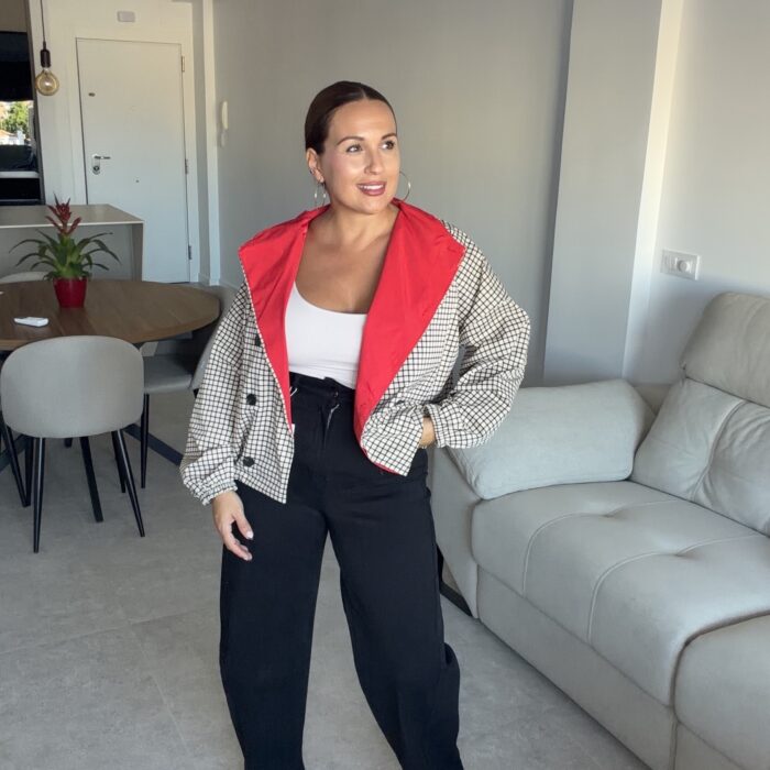 BOMBER CUELLO ROJO